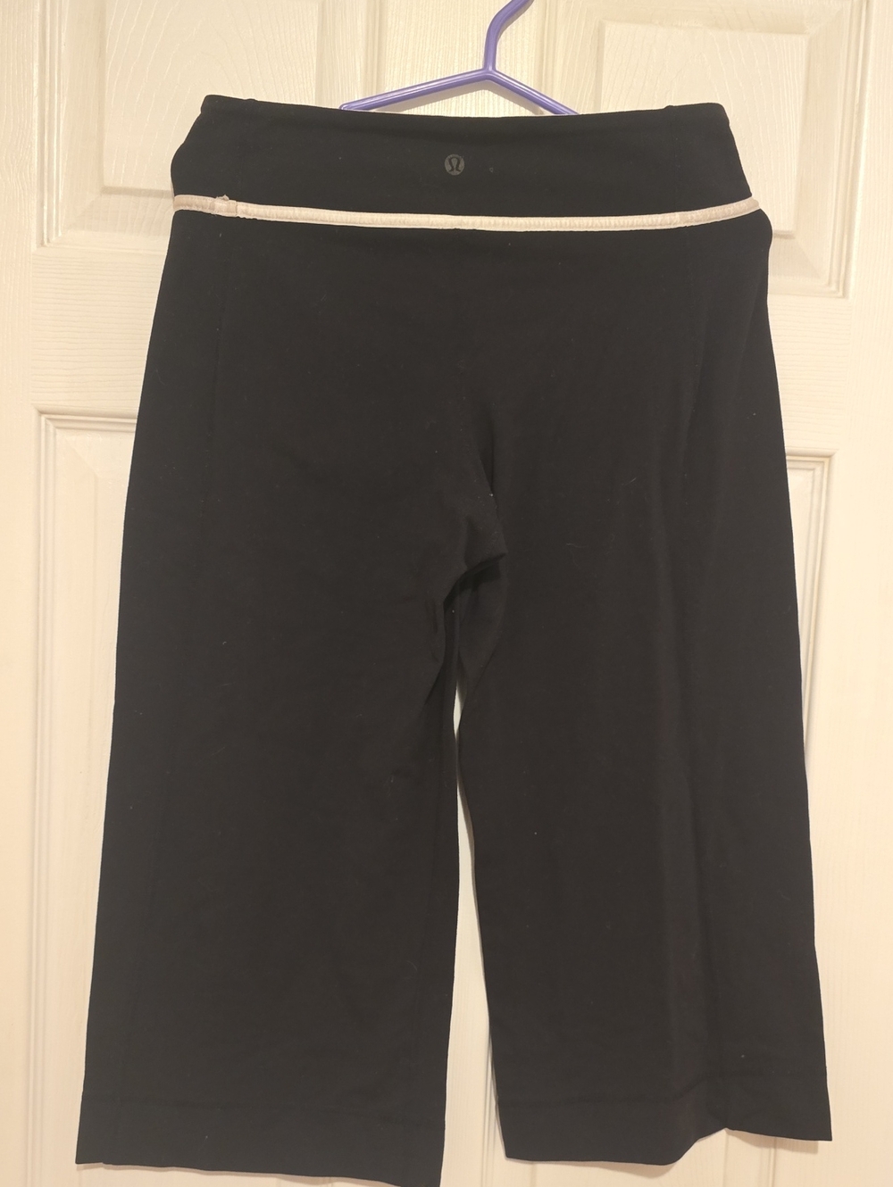 Lululemon Black Cropped Yoga Pants with Light Trim